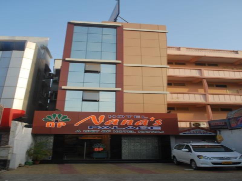 Oyo 17332 Hotel Nana'S Даман Екстер'єр фото
